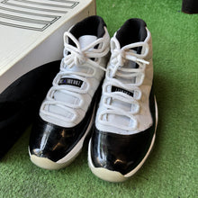 Load image into Gallery viewer, Jordan Concord 11s Size 8.5
