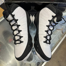 Load image into Gallery viewer, Jordan University Blue 9s Size 10.5
