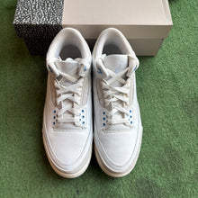 Load image into Gallery viewer, Jordan Lucky Shorts 3s Size 10
