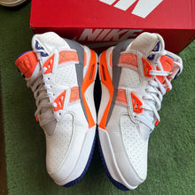 Load image into Gallery viewer, Nike Air Auburn Trainers Size 10.5
