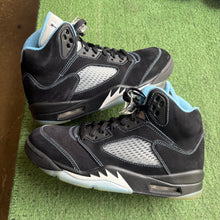 Load image into Gallery viewer, Jordan University Blue 5s Size 8
