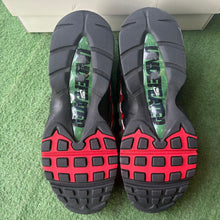 Load image into Gallery viewer, Nike UNDFTD Air Max 95s Size 11
