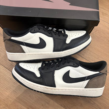 Load image into Gallery viewer, Jordan Mocha Low 1s Size 8.5
