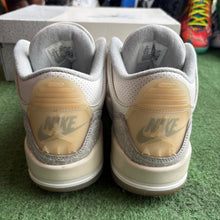 Load image into Gallery viewer, Jordan Craft Ivory 3s Size 8.5

