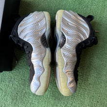 Load image into Gallery viewer, Nike Silver Surfer Foamposite Pros Size 10
