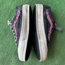 Load image into Gallery viewer, Vans Souvenir Black Old Skool 36s Size 10

