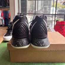 Load image into Gallery viewer, Nike Kyrie Black Magic 5s Size 13
