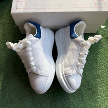 Load image into Gallery viewer, Alexander McQueen Oversized Size 31
