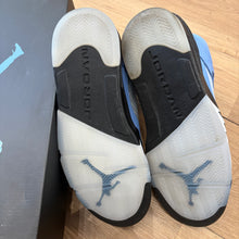 Load image into Gallery viewer, Jordan UNC 5s Size 10.5
