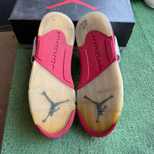 Load image into Gallery viewer, Jordan Fire Red 5s Size 11
