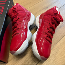 Load image into Gallery viewer, Jordan Win Like 96 11s Size 8.5
