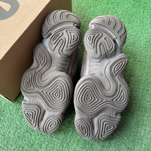 Load image into Gallery viewer, Yeezy Clay Brown 500s Size 10
