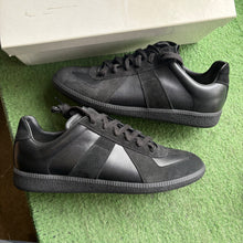 Load image into Gallery viewer, Maison Margiela Gaits Size 41.5
