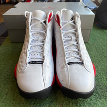 Load image into Gallery viewer, Jordan Chicago 13 Size 9
