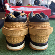 Load image into Gallery viewer, Nike Air TR Victor Cruz Size 9
