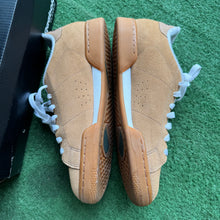 Load image into Gallery viewer, Reebok Palace NPCs Size 9
