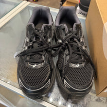 Load image into Gallery viewer, ASICS Black Gel-1130s Size 8.5
