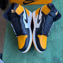 Load image into Gallery viewer, Jordan Taxi 1s Size 8.5
