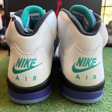 Load image into Gallery viewer, Jordan Grape 5s Size 11
