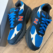 Load image into Gallery viewer, New Balance MiUSA Kith Madison Square Garden 993s Size 9.5
