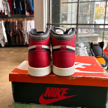 Load image into Gallery viewer, Jordan Lost And Found 1s Size 7Y
