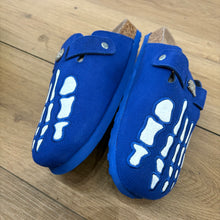Load image into Gallery viewer, Octavious Marks Clogs Size 5/6
