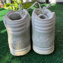 Load image into Gallery viewer, Nike Air Trainer 1s Size 11
