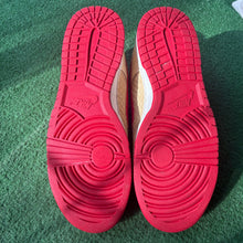 Load image into Gallery viewer, Nike Strawberry Waffle Low Dunks Size 11.5
