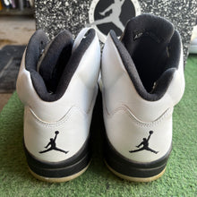 Load image into Gallery viewer, Jordan Reverse Metallic 5s Size 14
