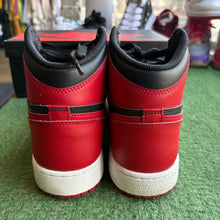 Load image into Gallery viewer, Jordan Banned 1s Size 7Y
