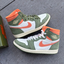 Load image into Gallery viewer, Jordan Celadon 1s Size 9.5
