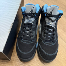 Load image into Gallery viewer, Jordan University Blue 5s Size 10.5
