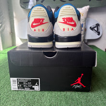 Load image into Gallery viewer, Jordan Rare Air 3s Size 8
