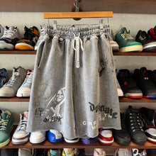 Load image into Gallery viewer, Paly Sweat Shorts Size M
