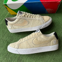 Load image into Gallery viewer, Nike SB Medicom Toy Low Blazers Size 8
