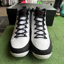 Load image into Gallery viewer, Jordan Space Jam 9s Size 10

