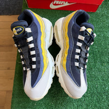 Load image into Gallery viewer, Nike Lemon Wash Air Max 95s Size 11
