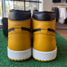 Load image into Gallery viewer, Jordan Pollen 1s Size 8.5
