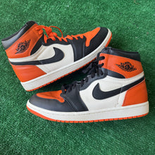 Load image into Gallery viewer, Jordan Shattered Backboard 1s Size 10.5
