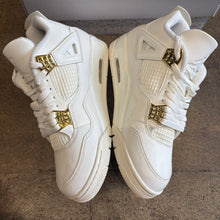 Load image into Gallery viewer, Jordan Metallic Gold 4s Size 10W/8.5M
