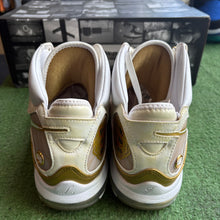 Load image into Gallery viewer, Nike LeBron China 7s Size 10.5
