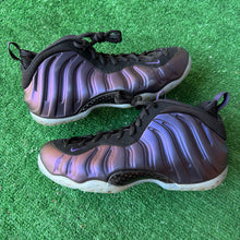 Load image into Gallery viewer, Nike Eggplant Foamposites Size 10
