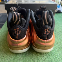 Load image into Gallery viewer, Nike Copper Foamposites Size 13
