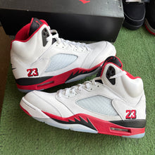 Load image into Gallery viewer, Jordan Fire Red 5s Size 13
