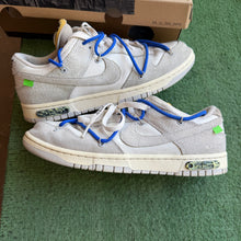 Load image into Gallery viewer, Nike Off White Lot 32 Low Dunks Size 10
