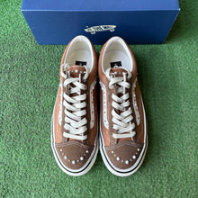 Load image into Gallery viewer, Vans Cocoa Brown Pearlized Old Skool 36s Size 8
