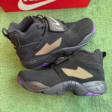 Load image into Gallery viewer, Nike Ravens Air Diamond Turfs Size 9
