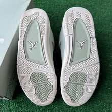 Load image into Gallery viewer, Jordan Seafoam Sail 4s Size 8.5W/7M
