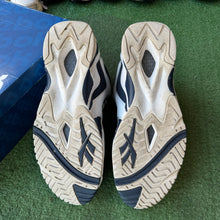 Load image into Gallery viewer, Reebok Kamikaze II Mids Size 12
