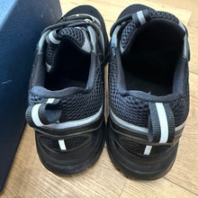 Load image into Gallery viewer, Dior B22s Size 42
